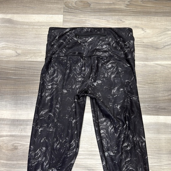 Lululemon Black Patterned Leggings size 4 - Picture 10 of 11